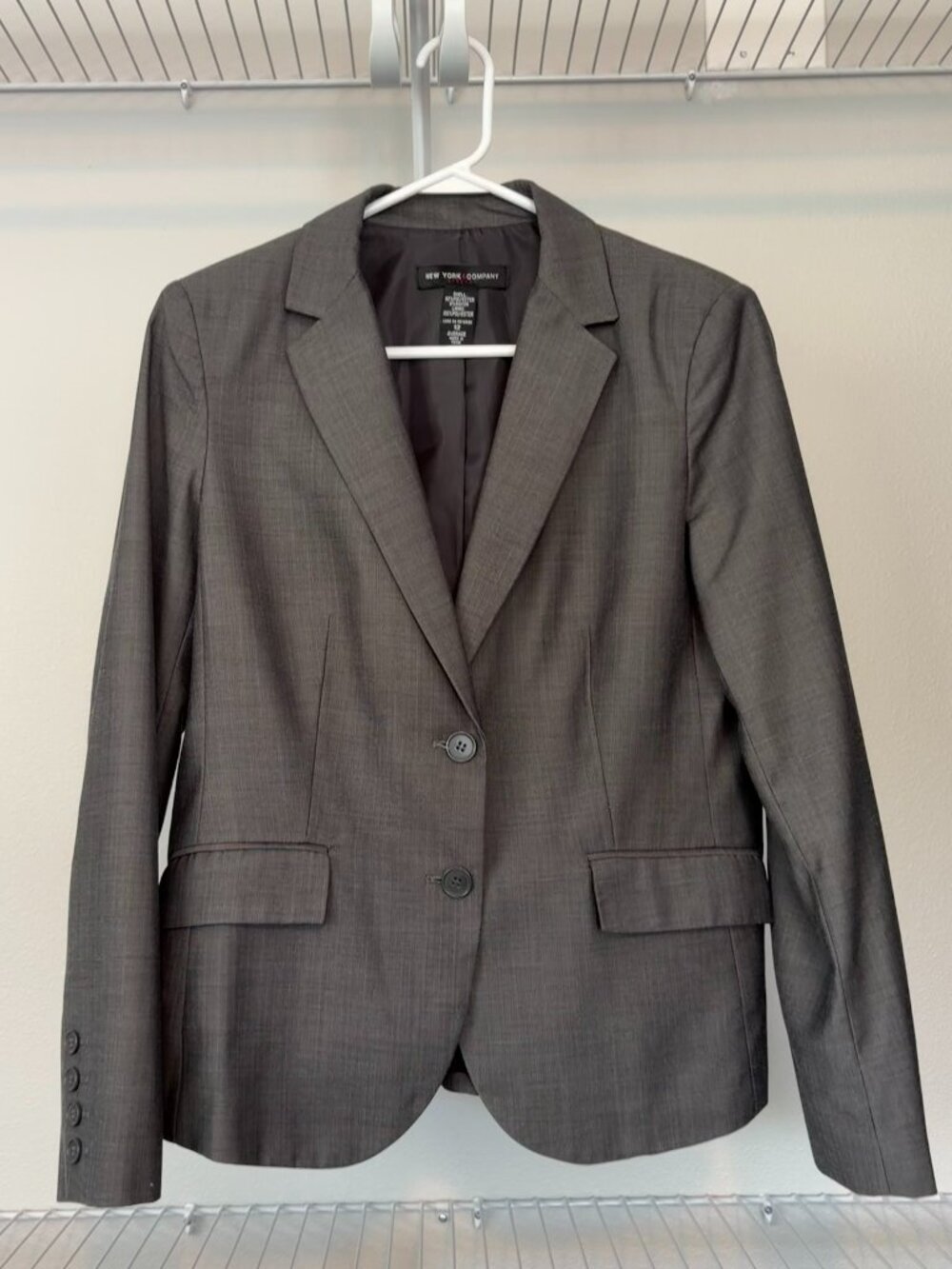 New York & Company Stretch Grey Suit Jacket Blazer Size 12 Average 2 Button